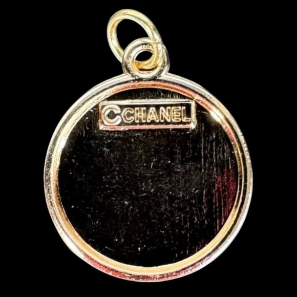 Chanel Button Charm - Authentic Charm with Unbranded Gold-tone Chain - Picture 7 of 8